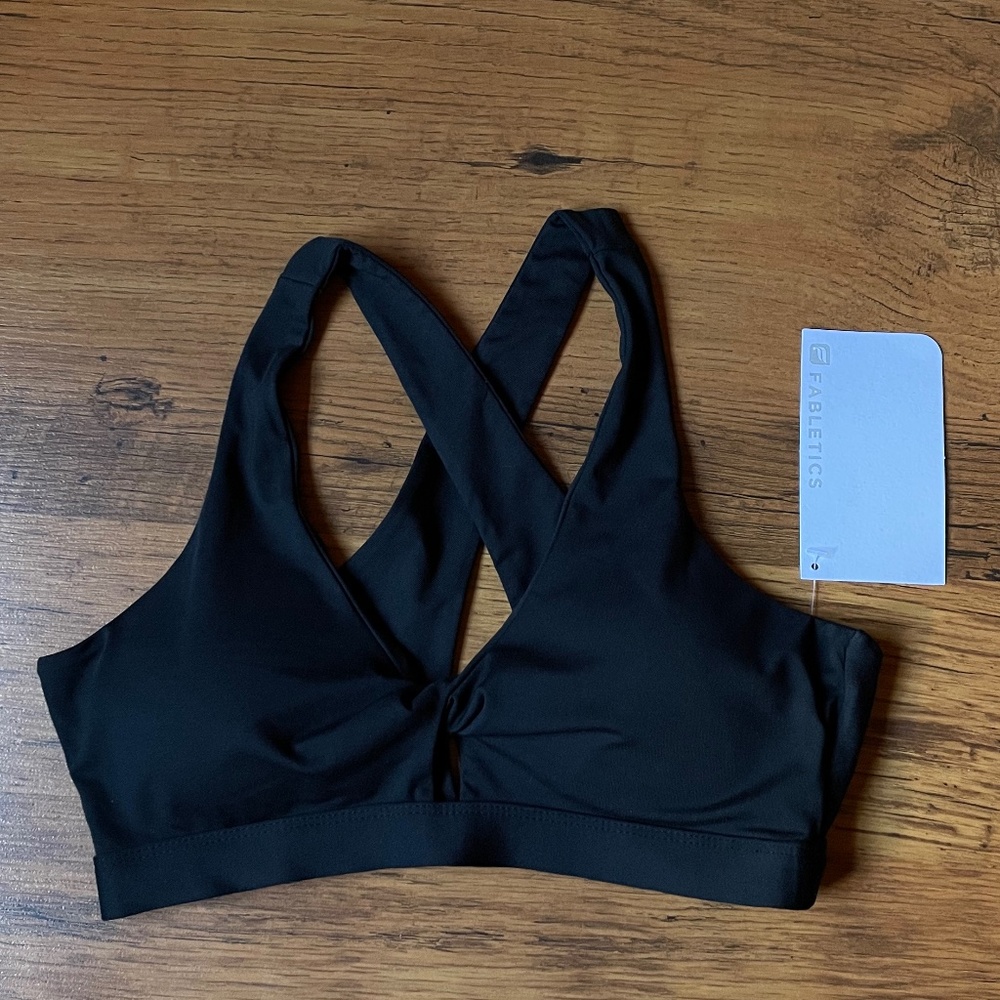 NEW Fabletics sports bra